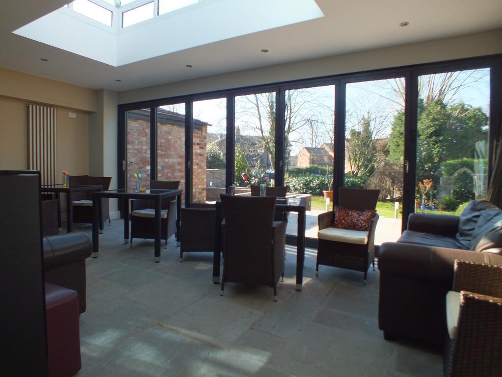 The York Priory Hotel Екстериор снимка