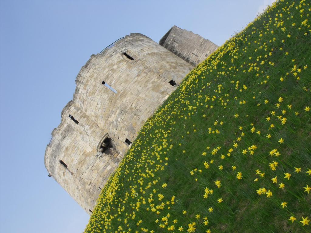 The York Priory Hotel Екстериор снимка