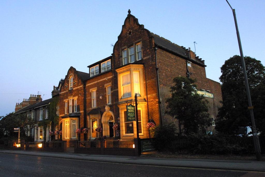 The York Priory Hotel Екстериор снимка