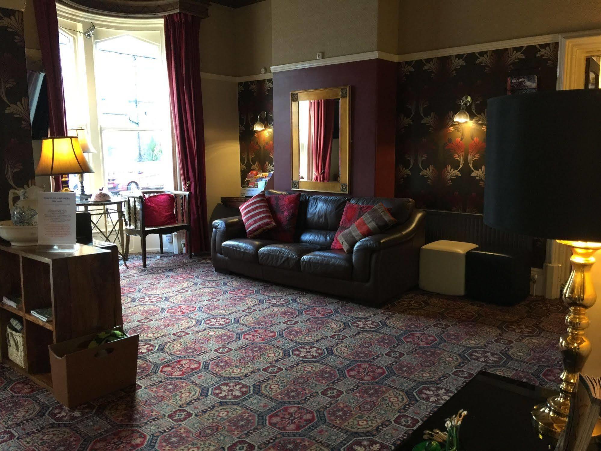The York Priory Hotel Екстериор снимка