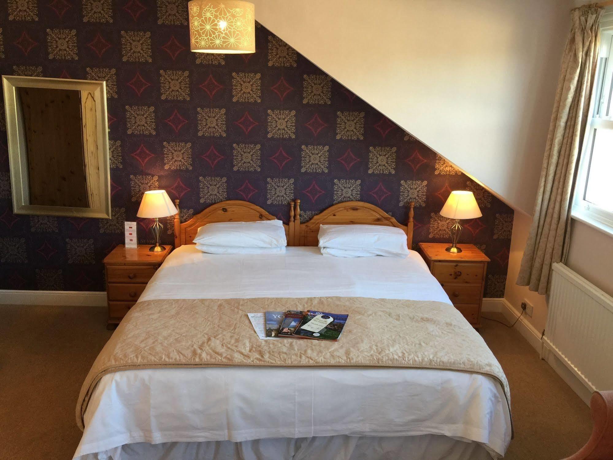 The York Priory Hotel Екстериор снимка