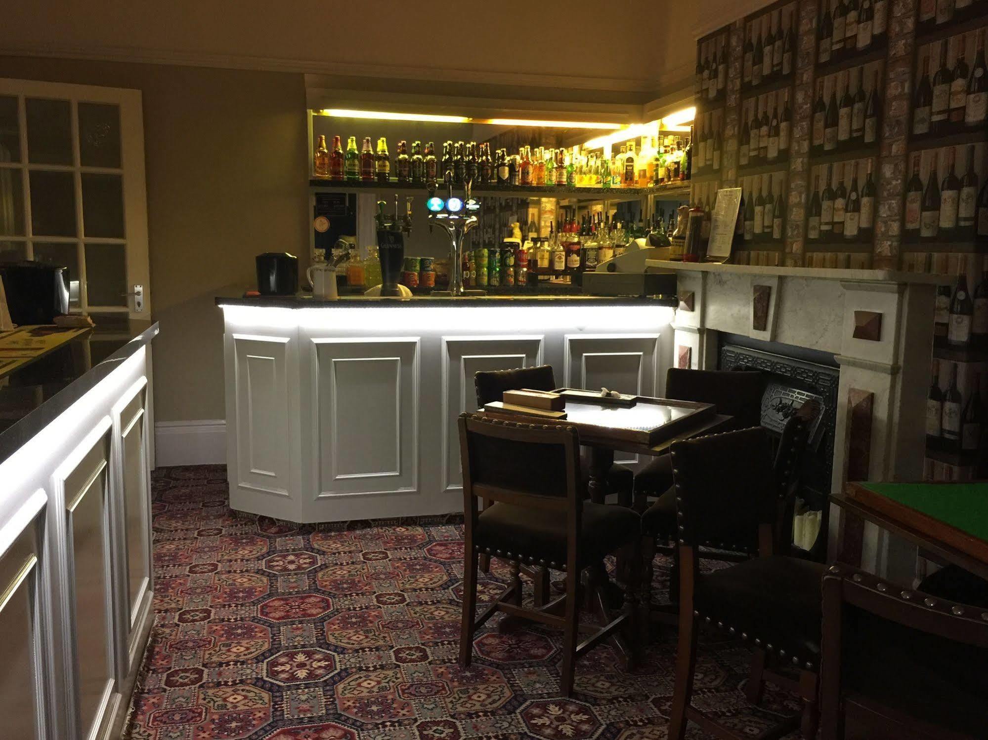 The York Priory Hotel Екстериор снимка